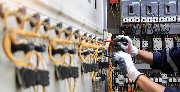 Professional Electrician technician working in Hughson, CA